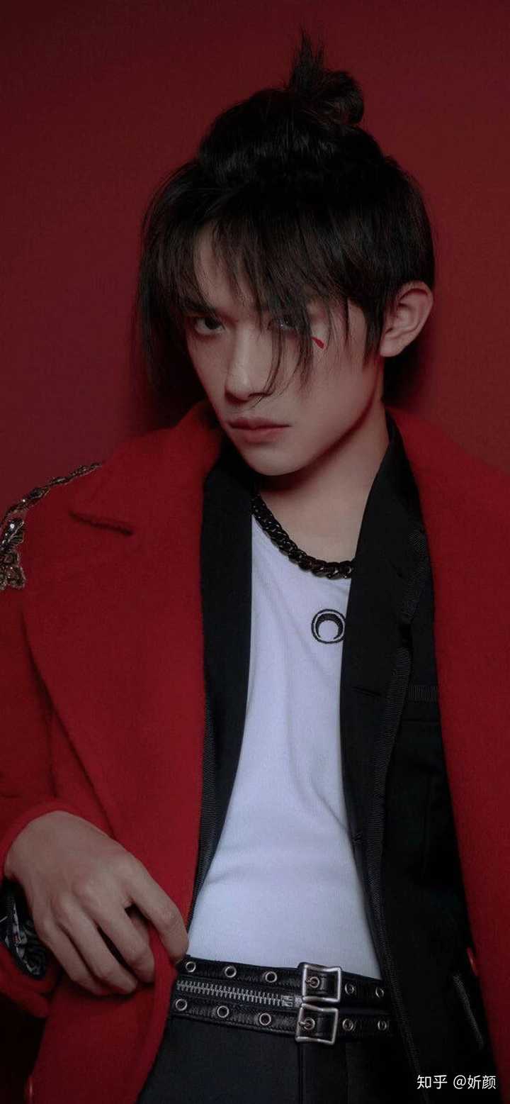 有哪些易烊千玺相关的壁纸 知乎