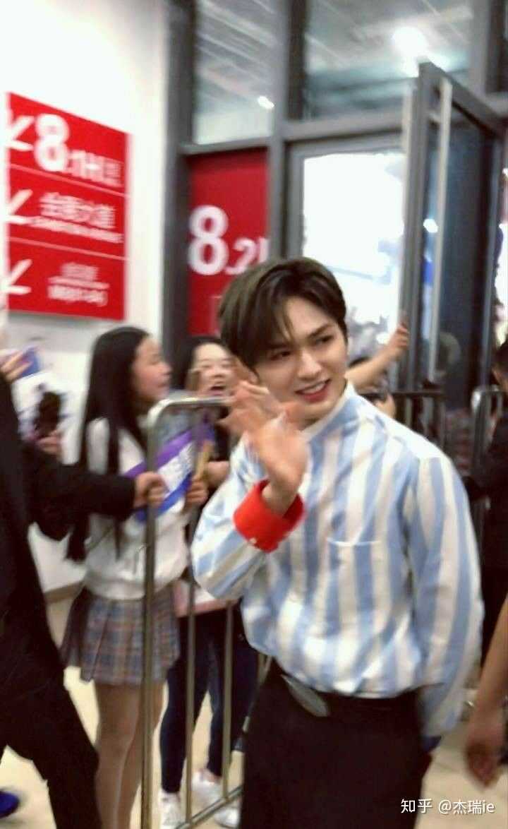 为什么有些人会说朱正廷娘?