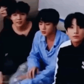 防弹少年团有什么让你爆笑的事情?