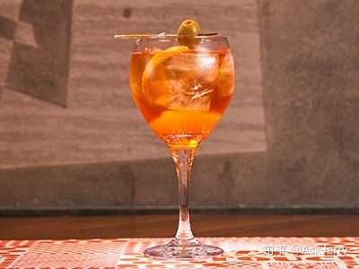 aperol spritz 阿佩罗鸡尾酒