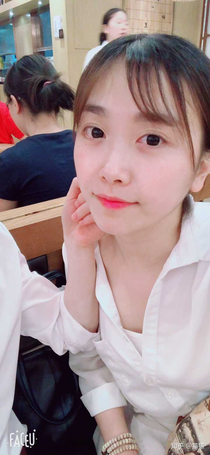 女朋友很漂亮是怎样的体验?