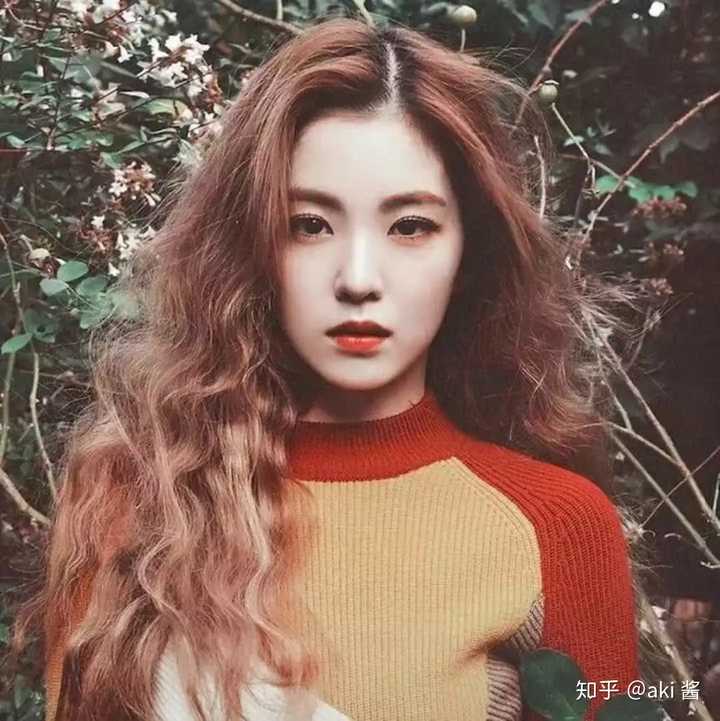 自然卷的女生适合什么发型?