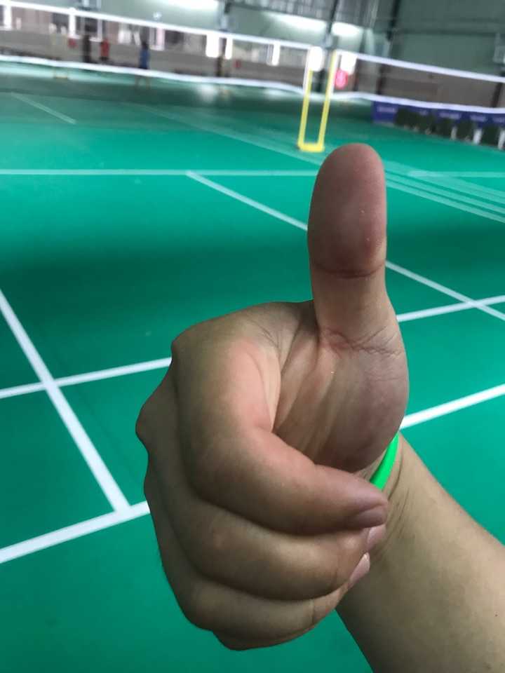 羽毛球拍有哪些握法?这些握法有哪些利弊?