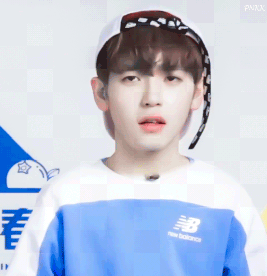 一直没有遇见那种说很喜欢的,就是打发时间那种,直到我看到了胡春杨!