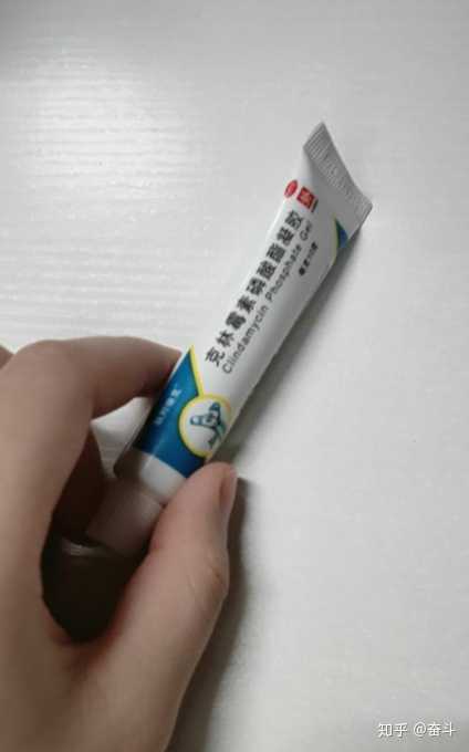 克林霉素磷酸酯凝胶