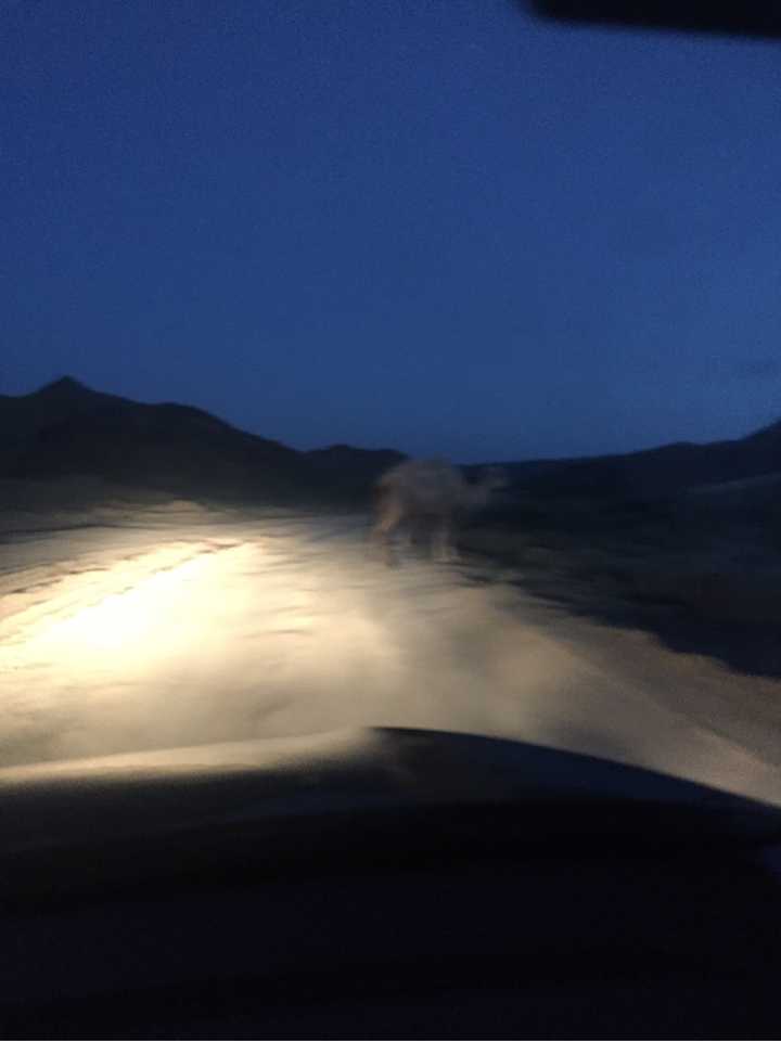 半夜一个人开车跑山路是什么样的体验?