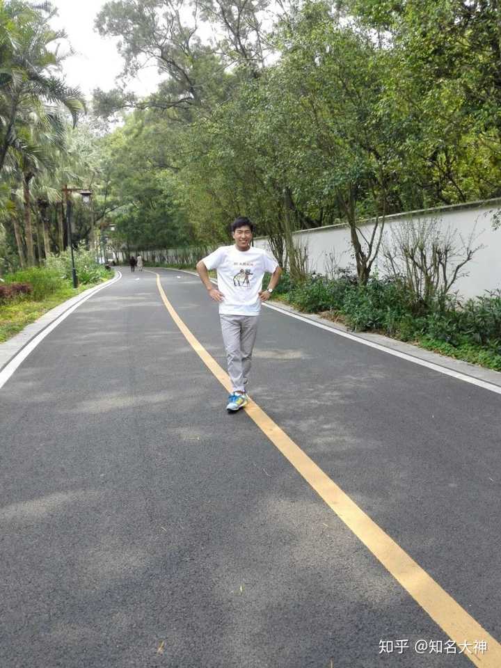 一个单身的老男人怎么面对孤独?