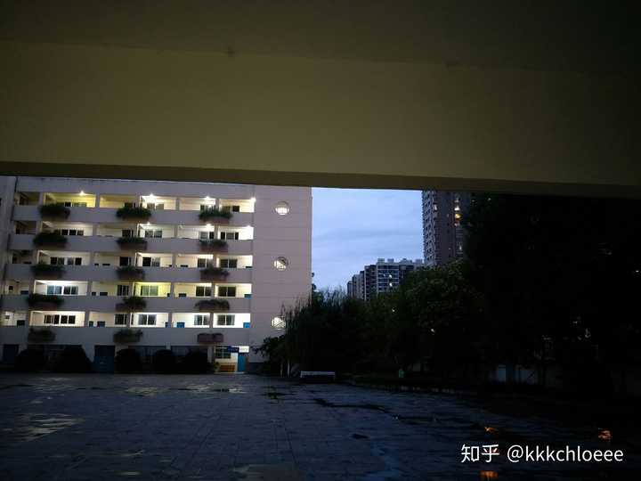 在宜昌市葛洲坝中学(原葛洲坝六中)读书是怎样的体验?