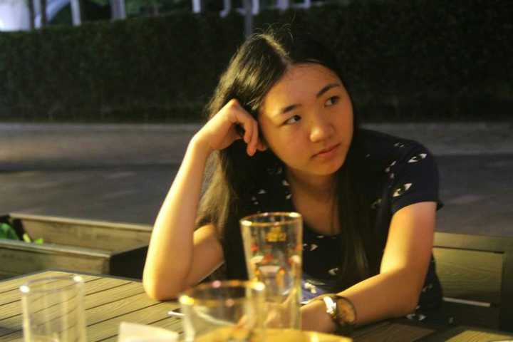 如何优雅地在大学生寝室喝酒?
