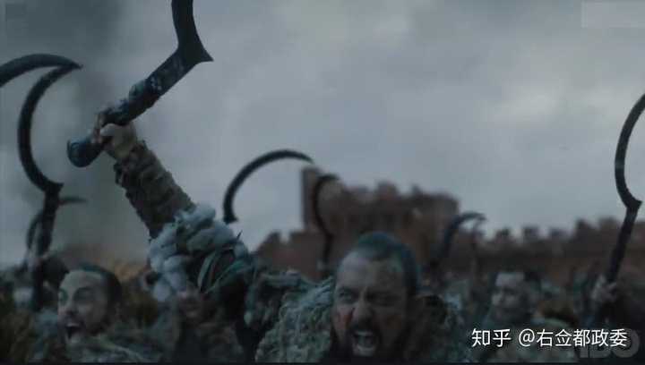 在阅兵庆典上,无垢者肃杀沉默,一看就"纪律严明",而多斯拉克人嘶吼