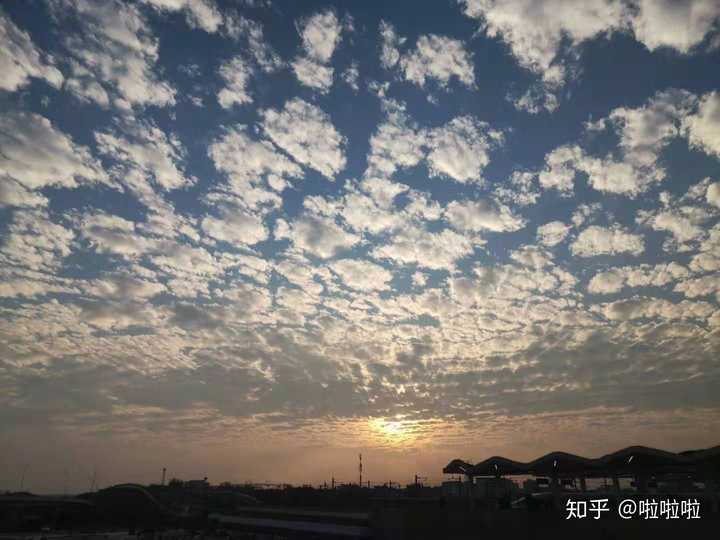 能不能分享一张你手机相册里最美的天空照?