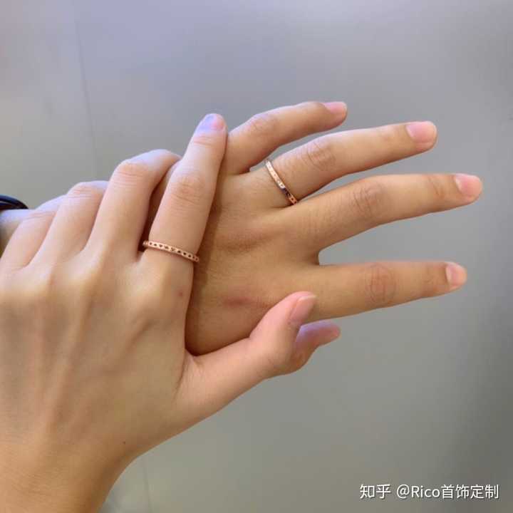 请问有没有男女两只戒指可以组合为一只的对戒/婚戒?
