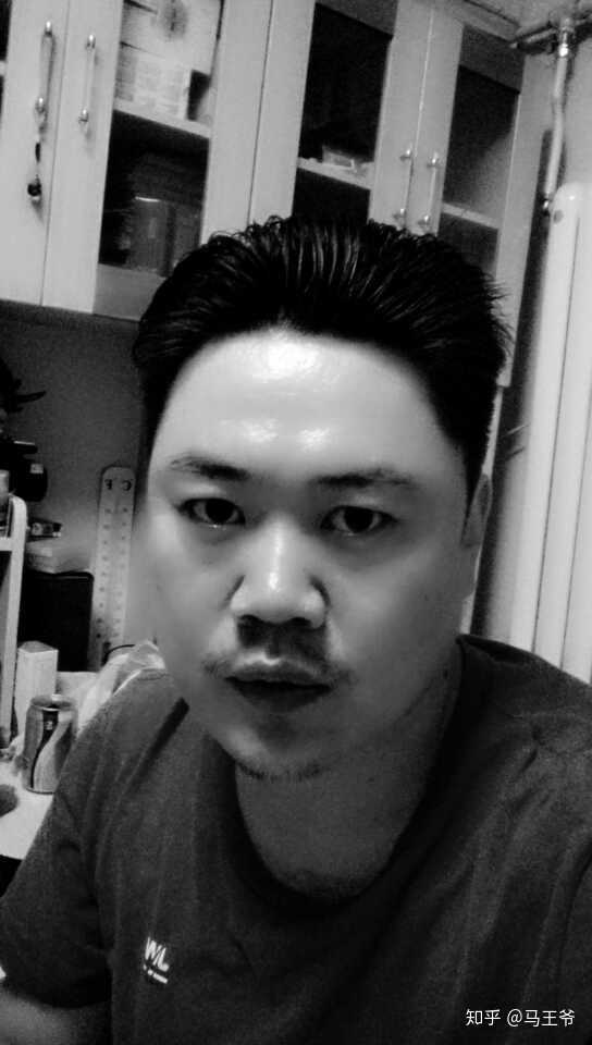 帅的男生是如何一步步变丑的?
