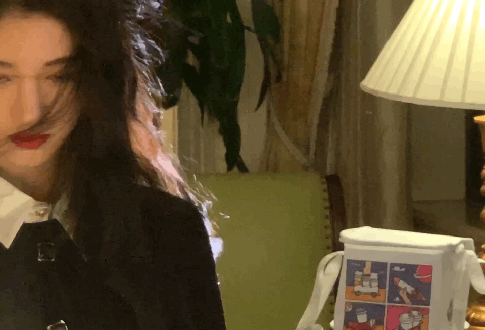 最后作为一个现代人,确实挺喜欢鞠婧祎这样的脸 今天刚收的图 https:/