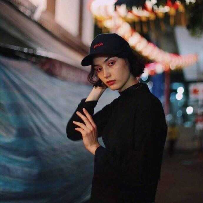 有哪些女生用的超级酷的头像?