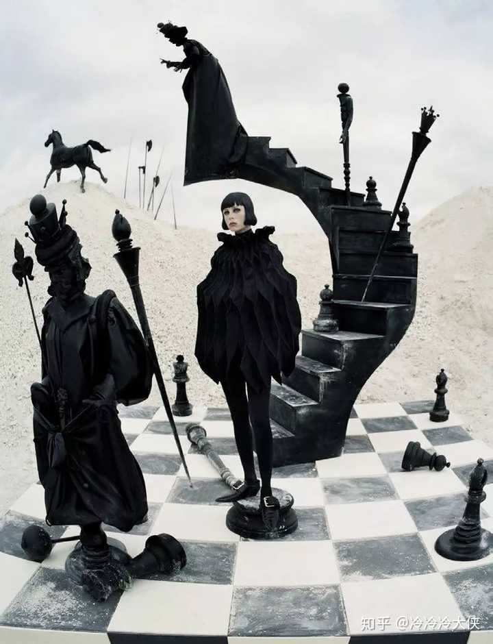 如何评价 tim walker 的摄影作品?