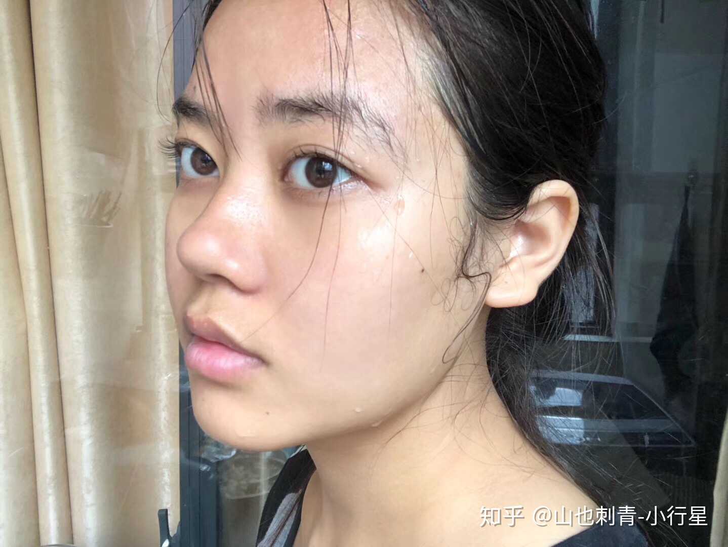 怎么看待发单反自拍原图的女生?