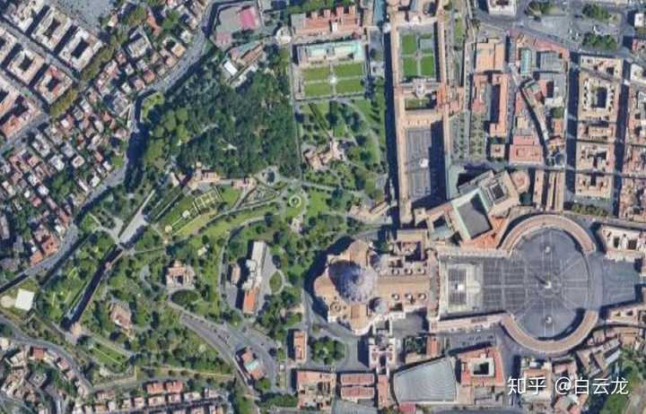 处理前的梵蒂冈卫星图(含部分意大利领土),来自谷歌地球