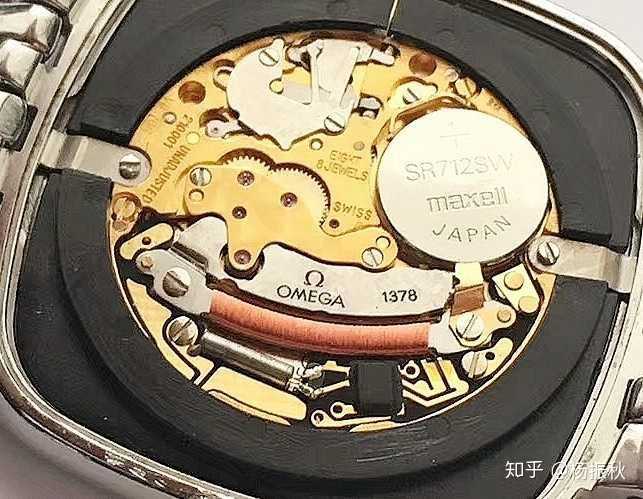 复杂石英表的机芯是什么样的?