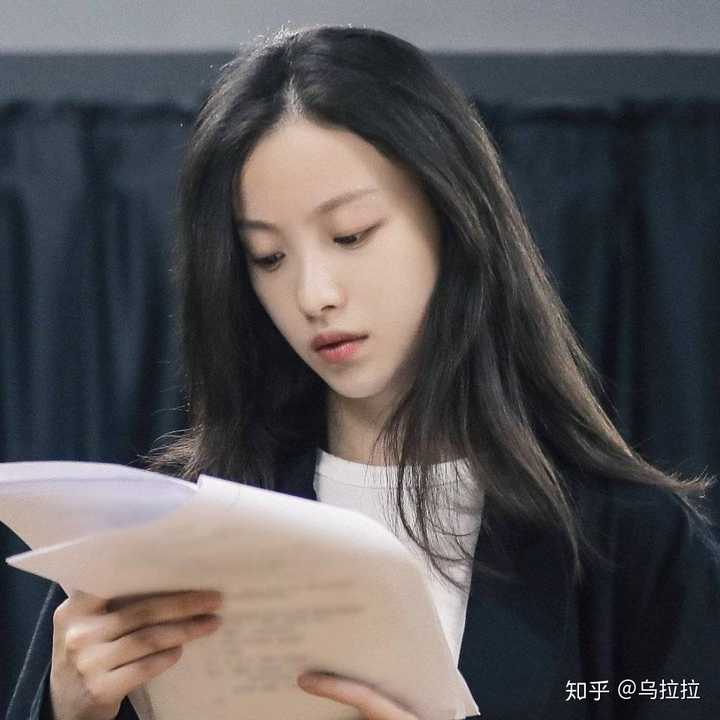 有没有适合当头像的倪妮的照片呀?