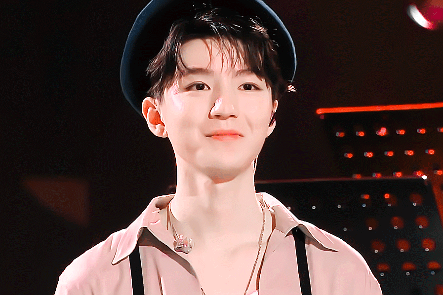 有没有哪些王俊凯非常绝的照片?