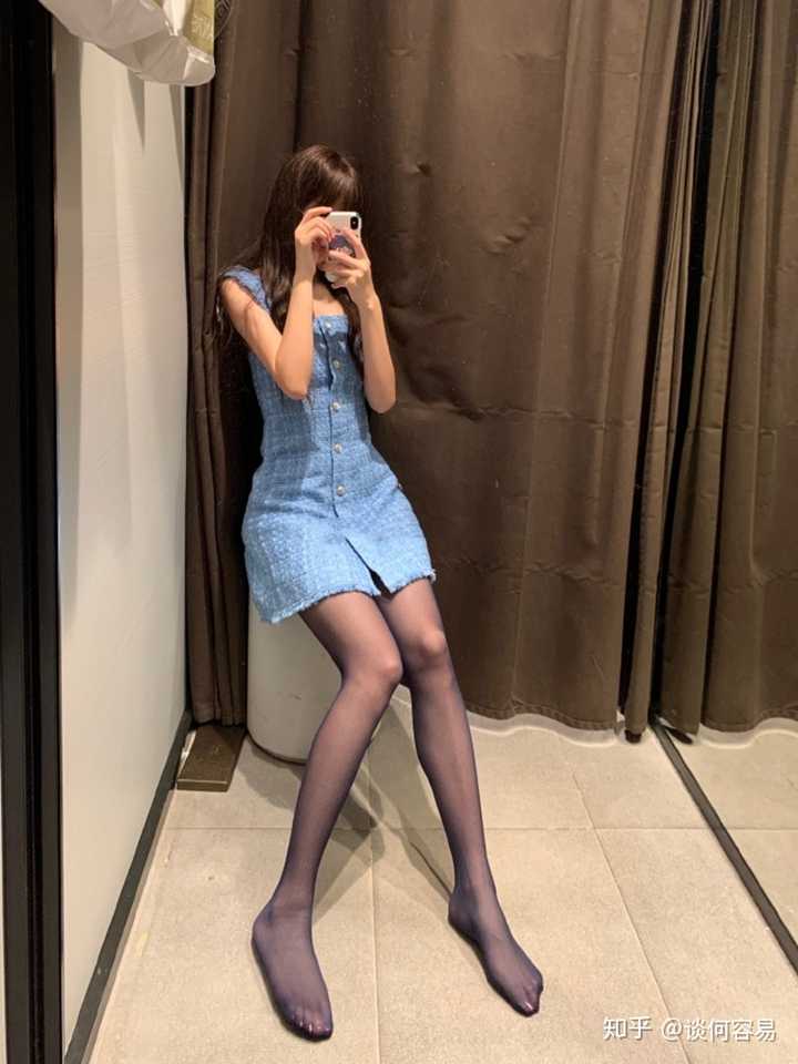 女生一般会在裤子里穿丝袜吗?或者是在打底裤里穿丝袜