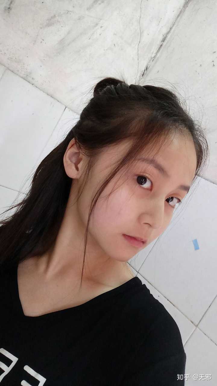 女生胸小是一种什么样的体验?