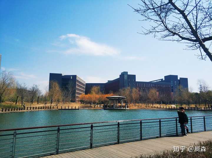 河南财经政法大学和兰州财经大学哪个好?
