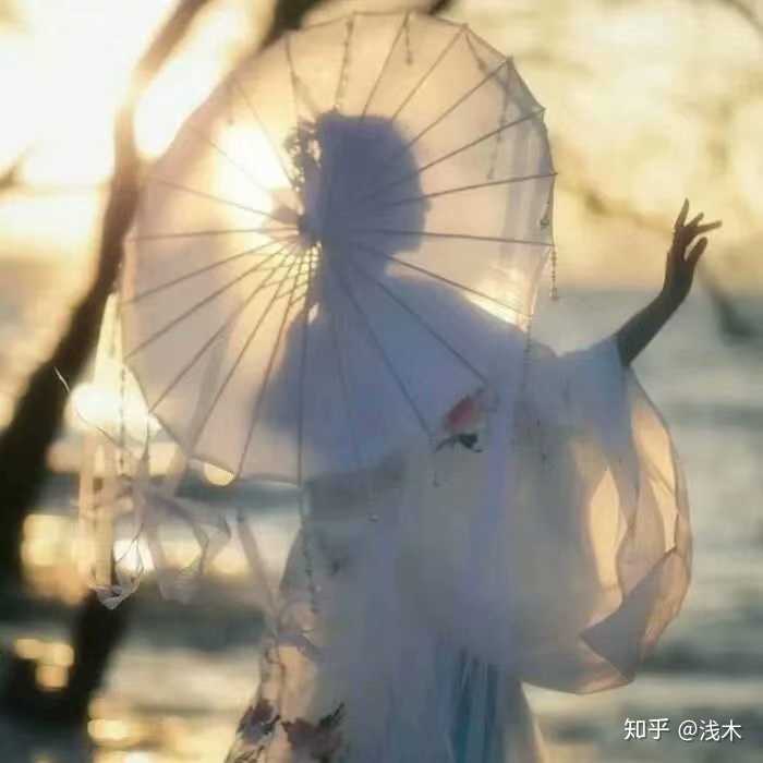 有没有唯美的古风女子背影壁纸或头像?