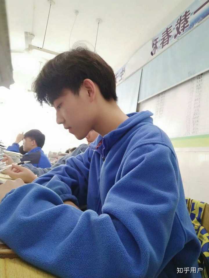 你见过最帅的高中男生长什么样?