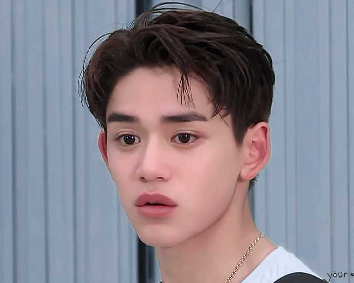 如何解说或者评价黄旭熙lucas 的脸?