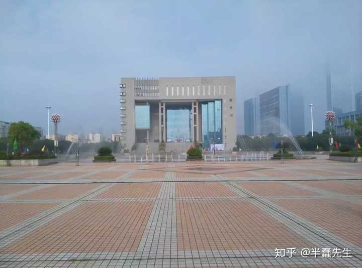 想去江西现代职业技术学院,哪个专业比较好 就业也有保障的 这个学校