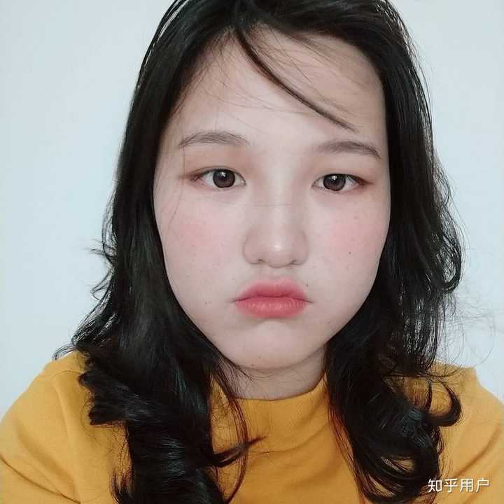 这是偶尔的素颜自拍
