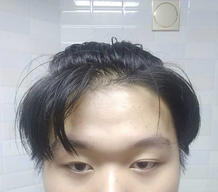男生留长发怎么打理过渡期的发型?