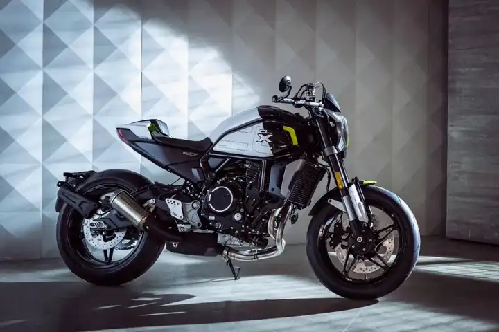 如何评价春风动力新发布的clx700复古摩托车?