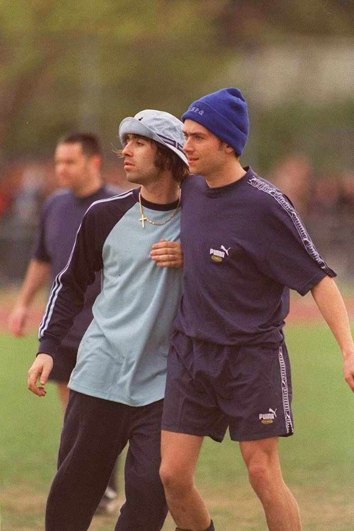 liam gallagher(oasis)&amp;damon albarn(blur)