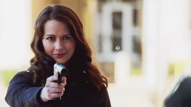 艾米·阿克 amy acker