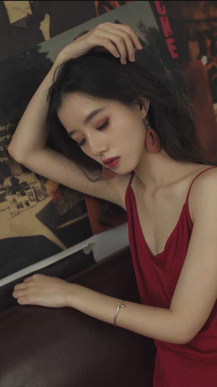 有没有好看的女明星壁纸?(好看有气质的女生也可以)?