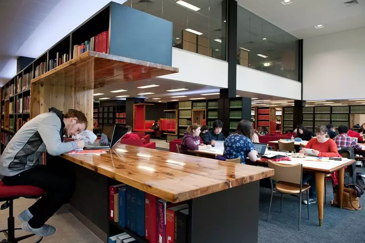 墨尔本大学,悉尼大学,新南威尔士大学的图书馆是什么样的?