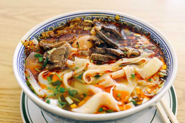 兰州牛肉面在甘肃人心里是一种怎样的地位?