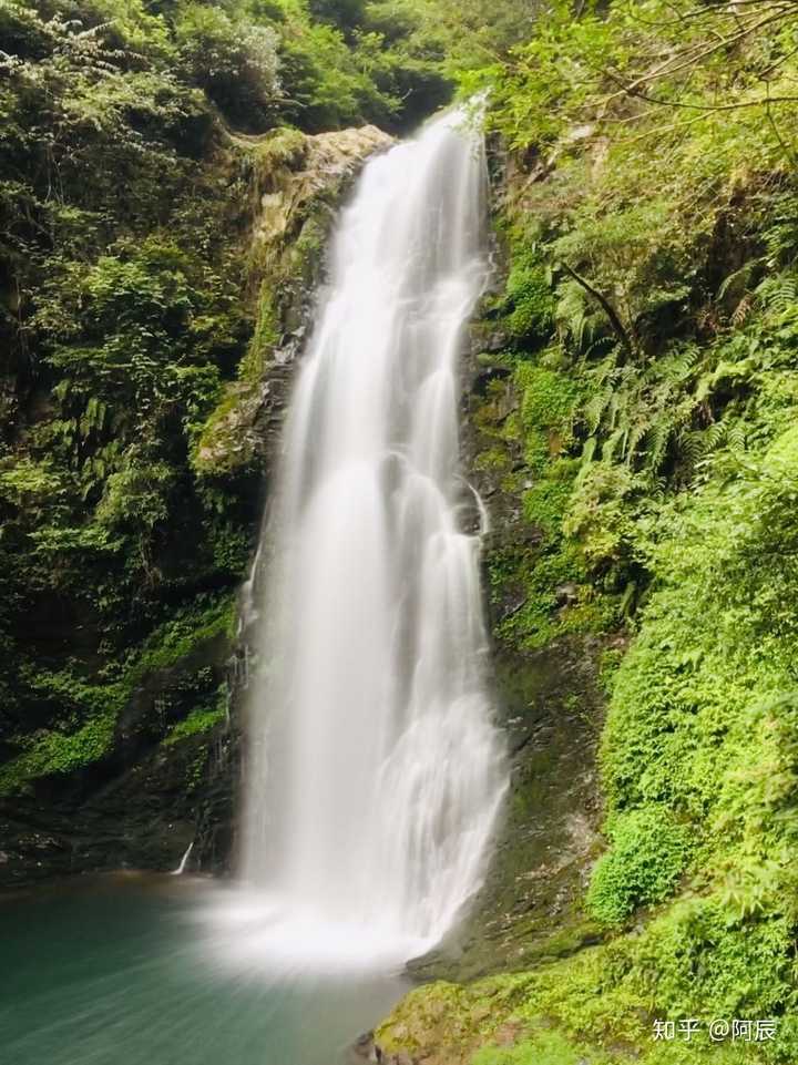 江西井冈山龙潭景区的瀑布.