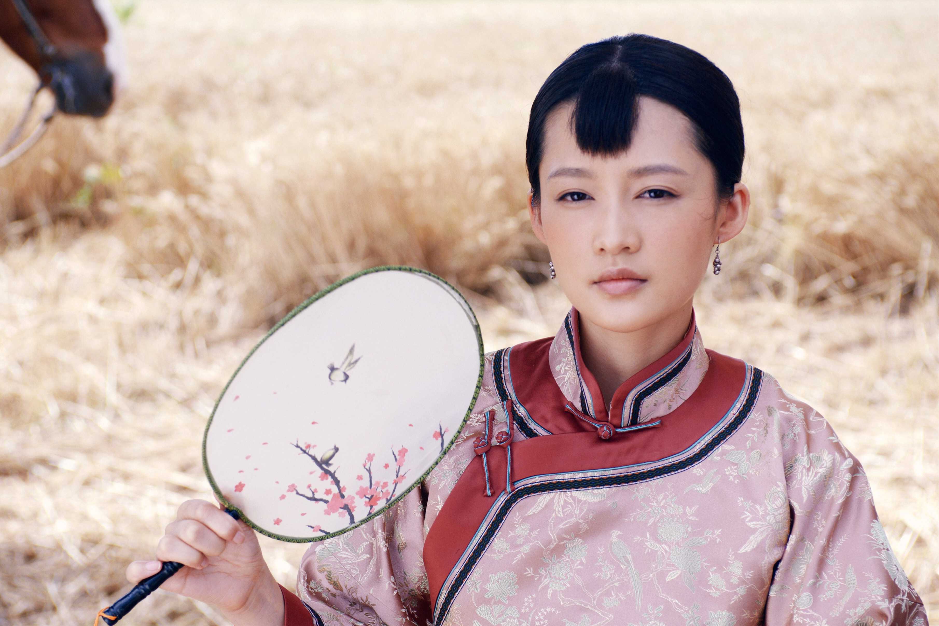 天生就有两分甜美,整个一副"有机无公害"的样子—这和《白鹿原》