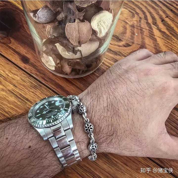 我想问一下,戴表和带手链不能两全怎么办,都带左手上面有点累赘,但是