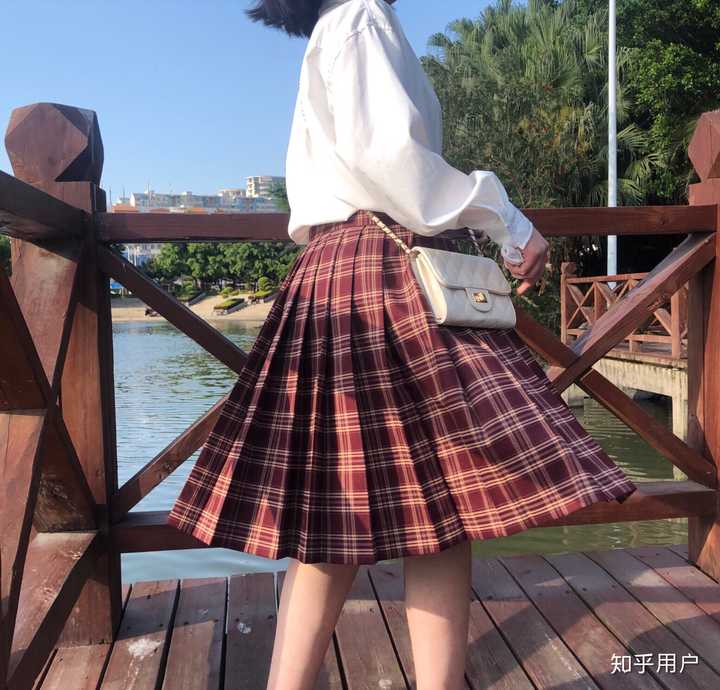 初中生上补习班穿jk制服合适吗?