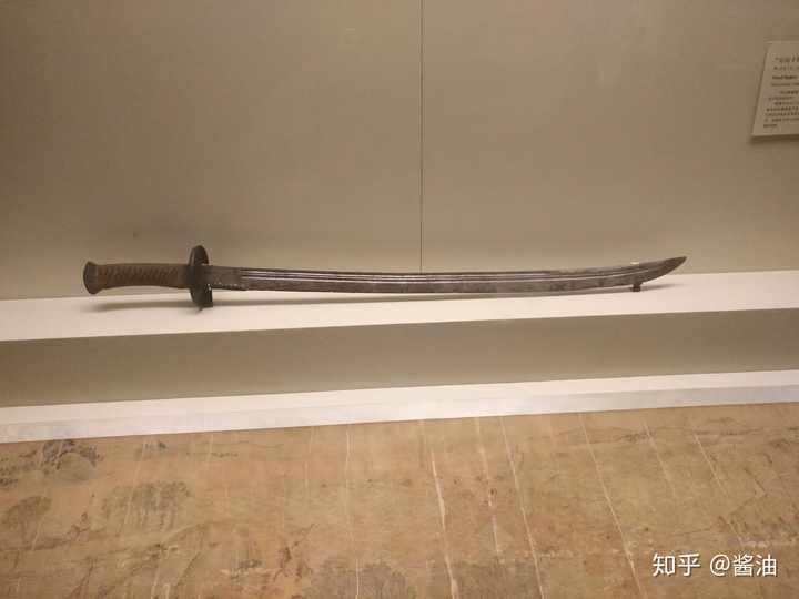前几天在国家博物馆拍的,万历年间戚家刀,也许杀过倭寇,逼格是不是比