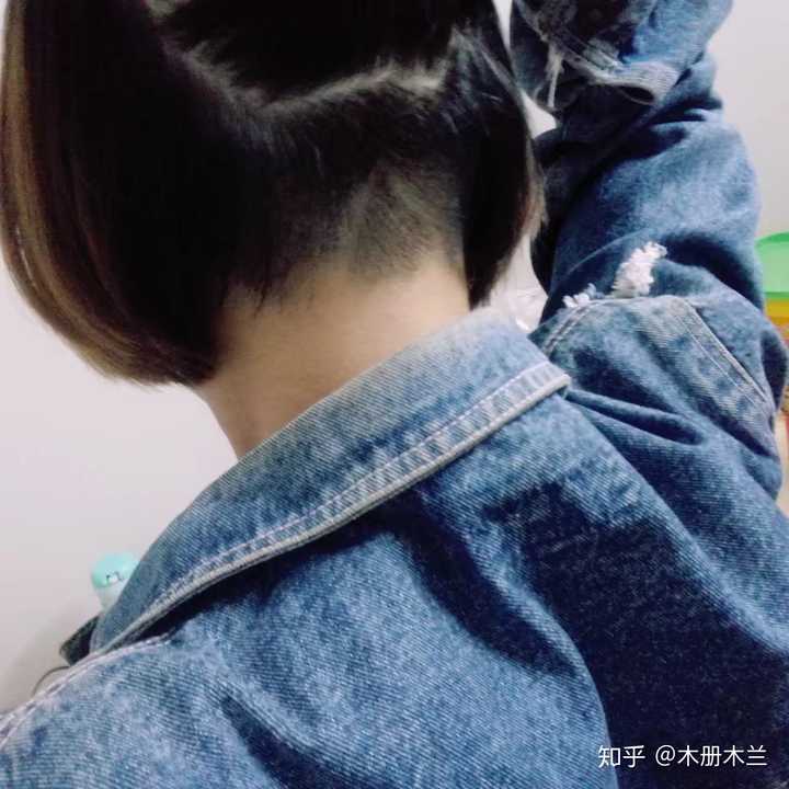 你们觉得女生把脑袋后面的头发剃了怎么样?