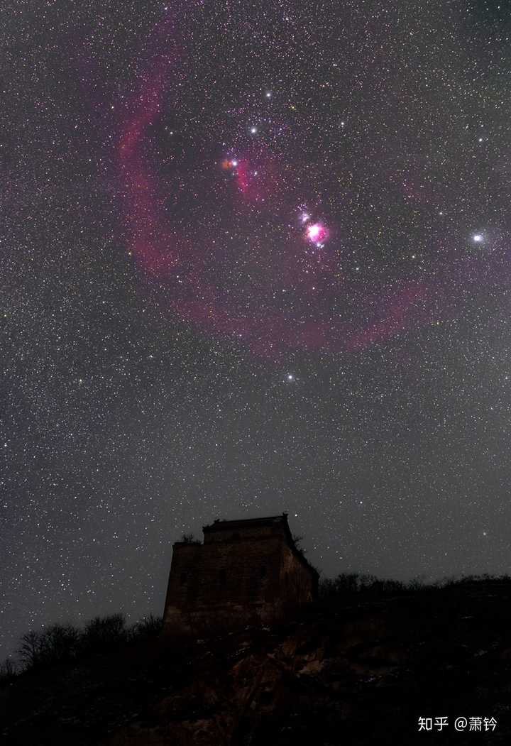 完美楼上空的巴纳德环,猎户座星云,马头星云