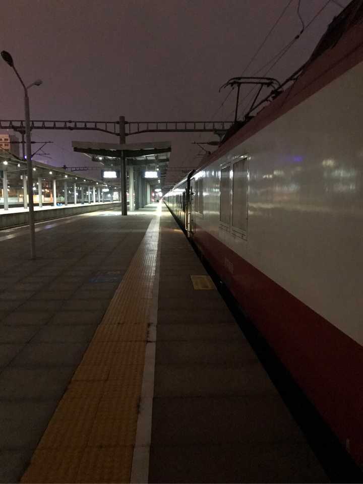 凌晨12点后还在听歌听电台的都是一群什么样的人?