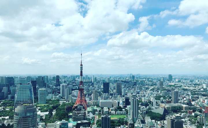 东京- 总是能想起梁静茹的歌:看东京铁塔,第一次眺望.