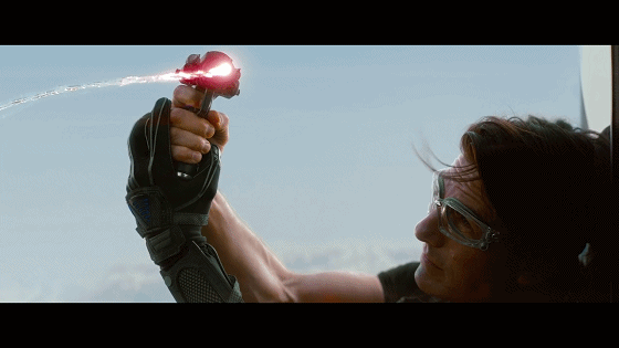 《碟中谍 4》中 汤姆克鲁斯tom cruise 爬迪拜塔用了替身吗?